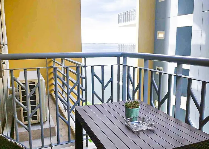 Hotel Bayshore Residences - Okada Manila