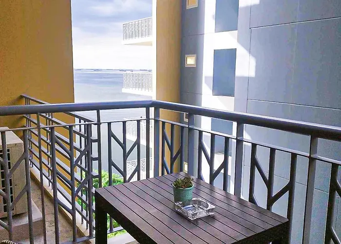 Hotel Bayshore Residences - Okada